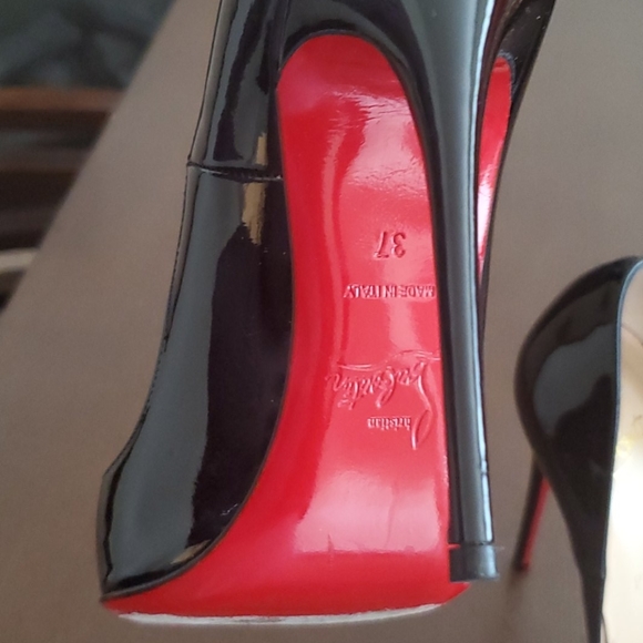 Louboutin- So Kate - Picture 2 of 5